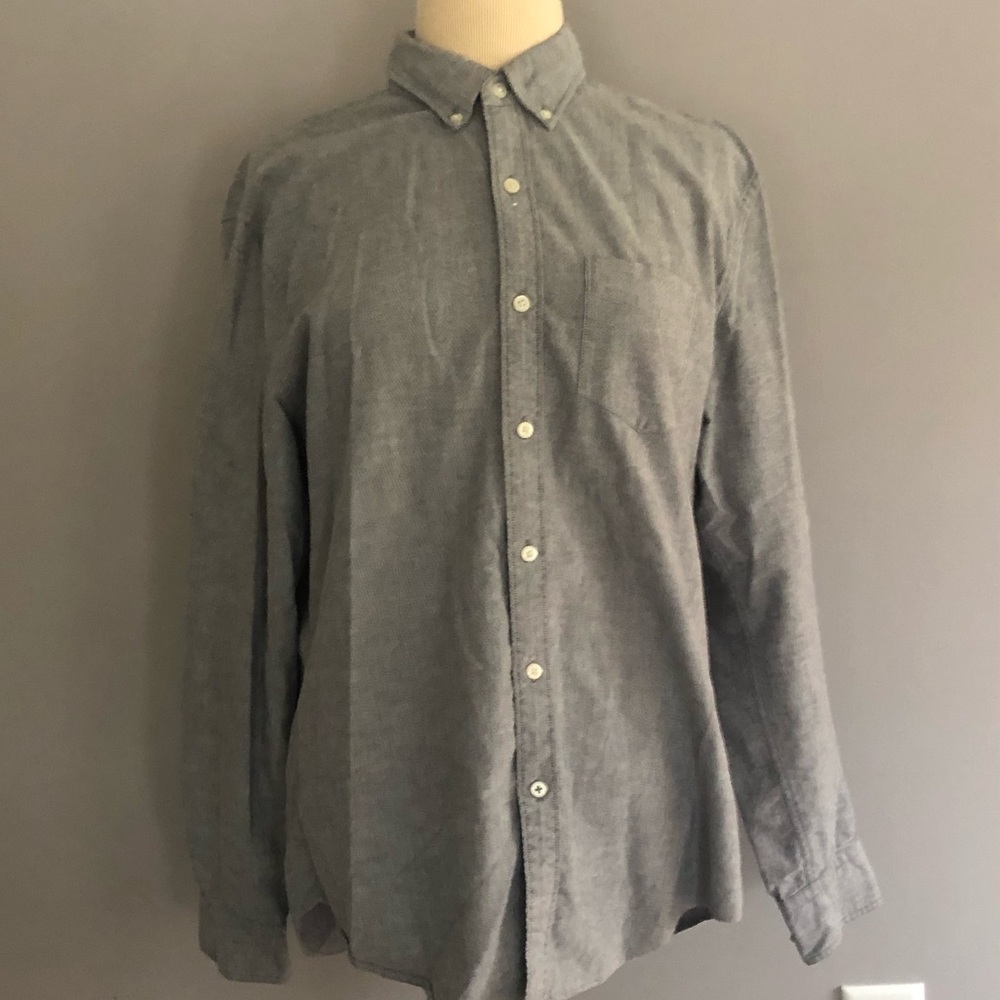Men’s American Eagle button down shirt